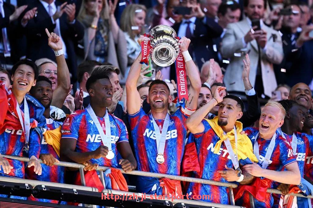 星空体育app-法甲联赛本赛季年轻新星名单及成长潜力解读